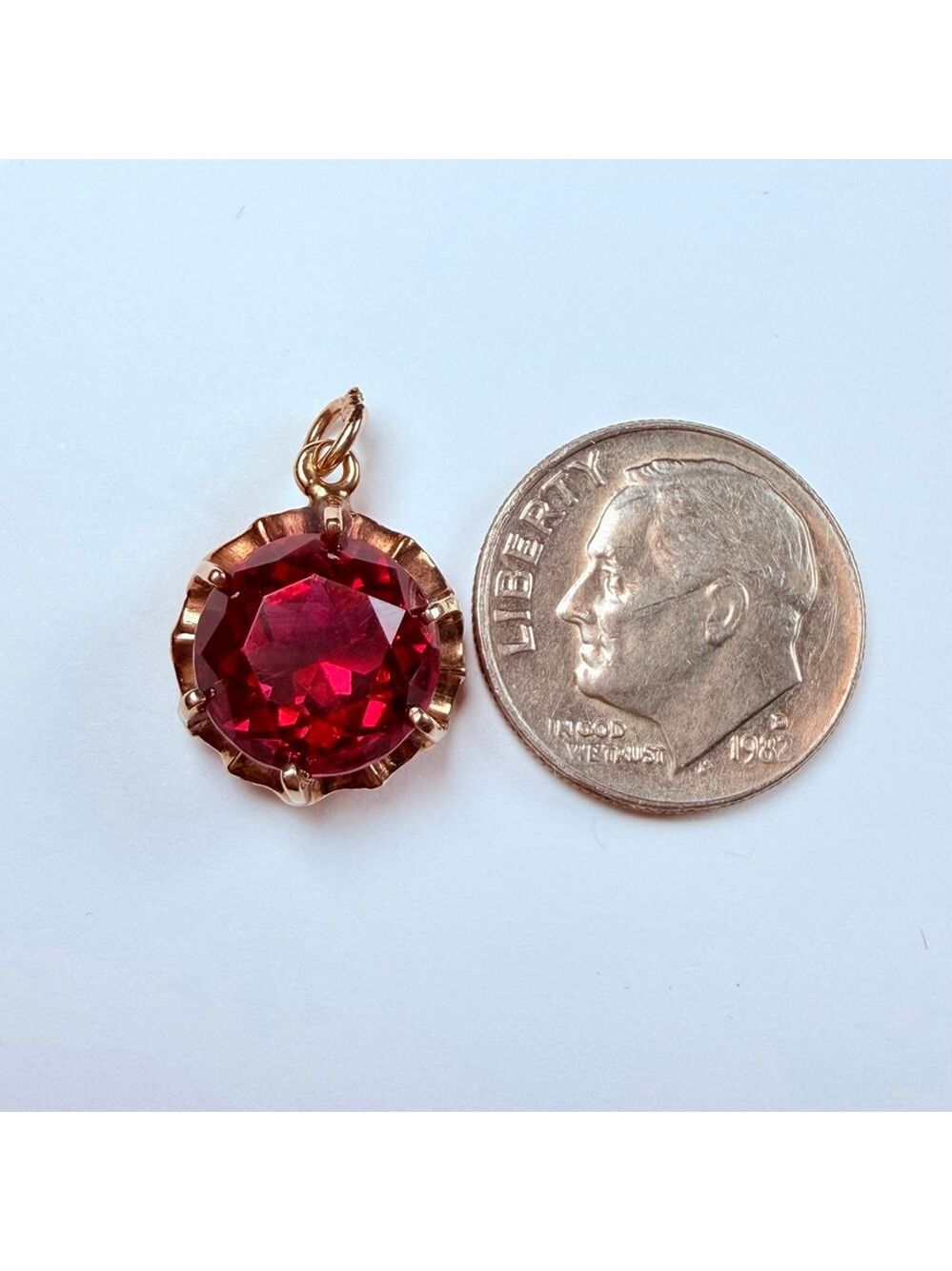 10K Solid Yellow Gold 4.2 CT Red Ruby Glass Solitaire Charm Vintage Pendant - Picture 5 of 6